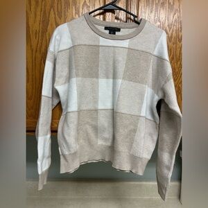 Tahari Tan and White Crew Neck Sweater with Ribbed Cuffs